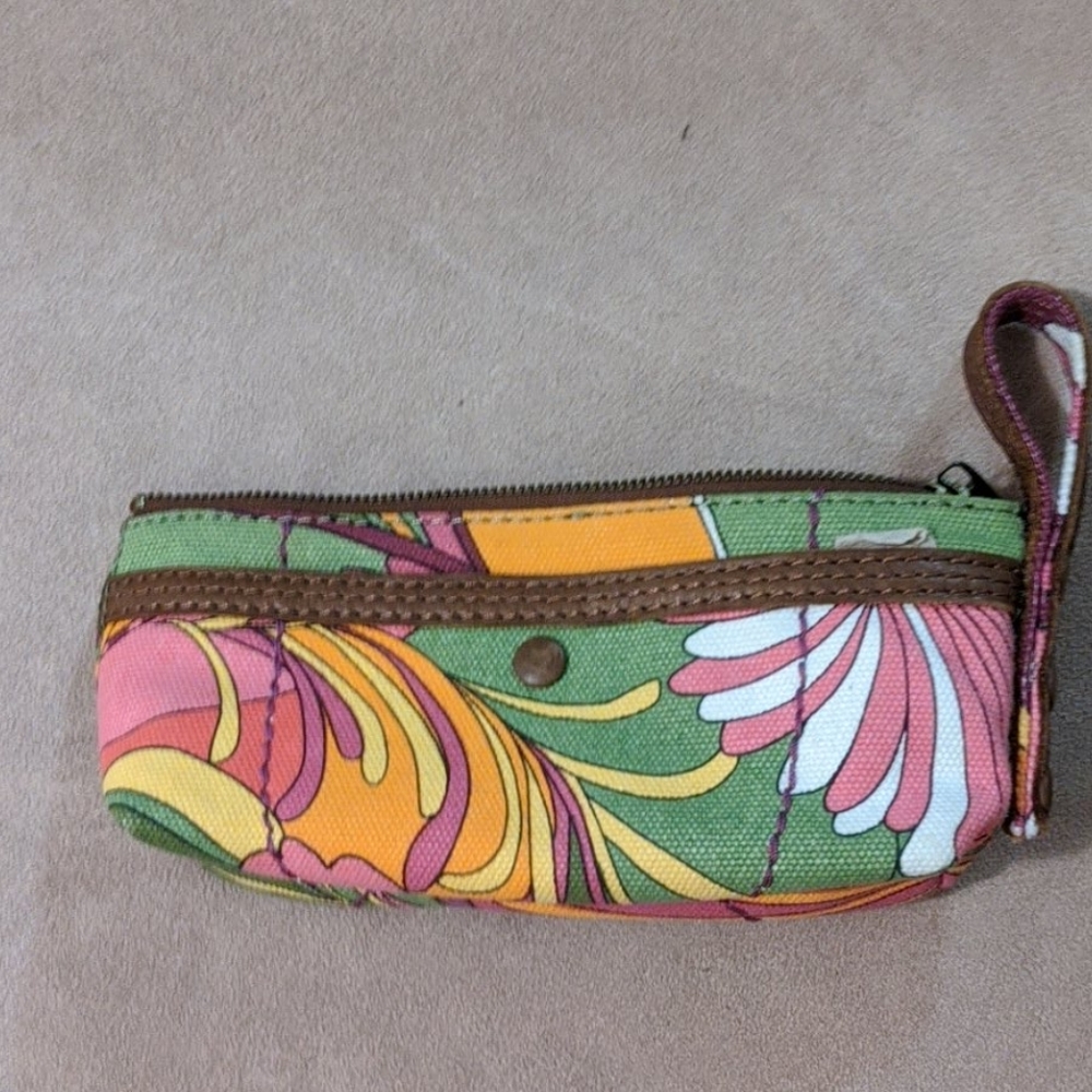 Clutch bag by Lucky